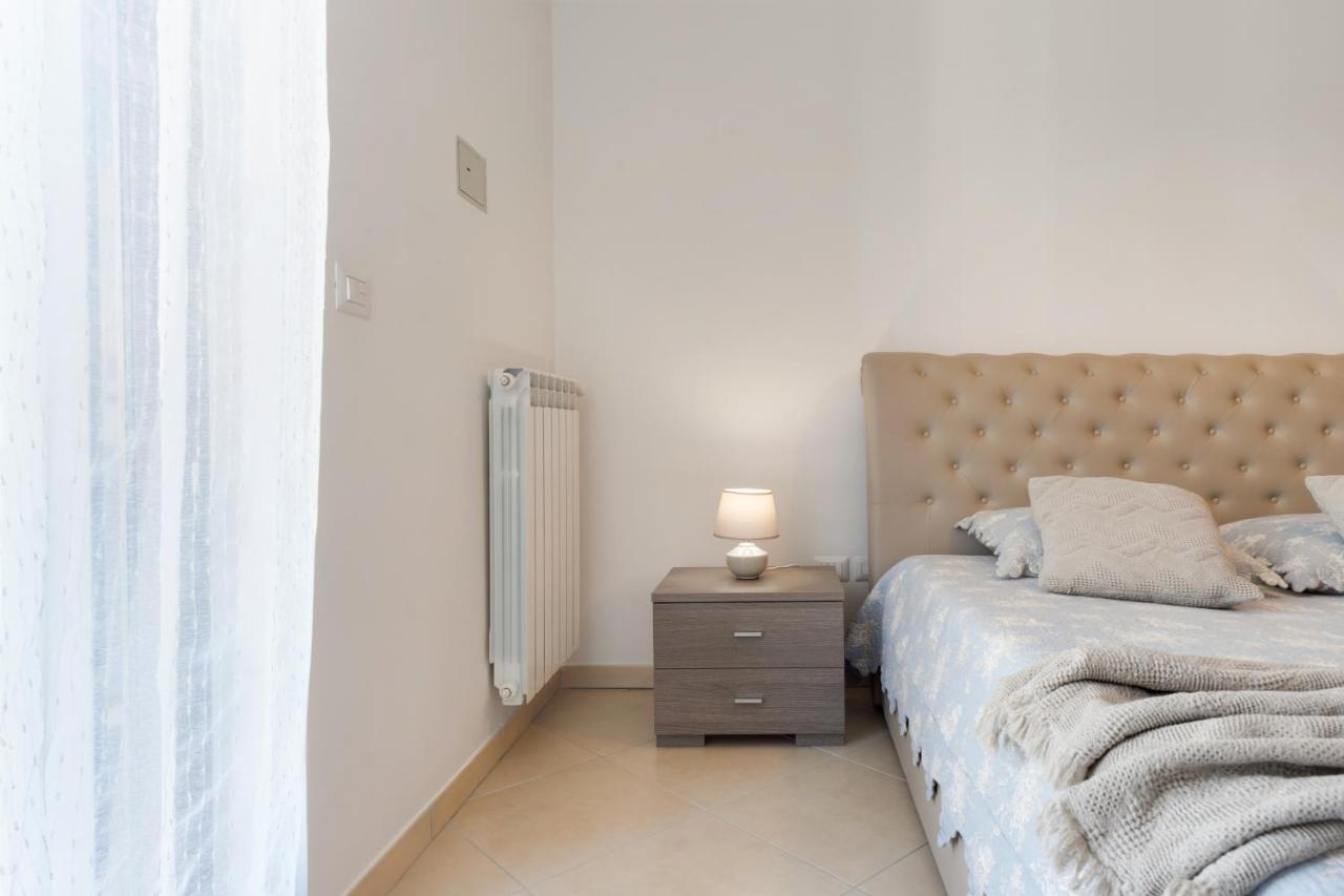 Appartamento Adriana Lecce Luaran gambar